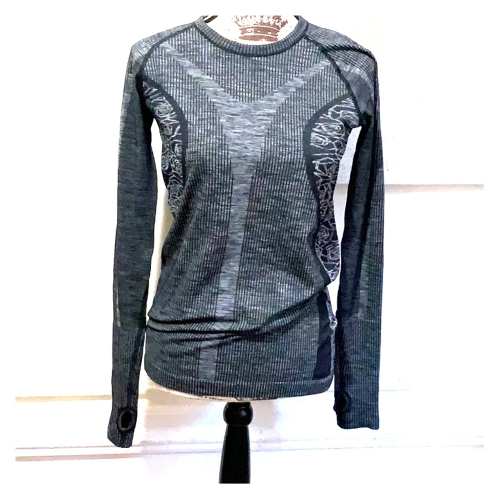 Lululemon long sleeve light sweater size 6